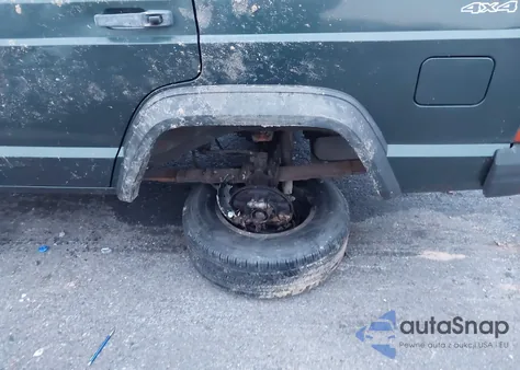 1993 Jeep Cherokee from USA, damaged, VIN 1J4FJ28S3PL538607